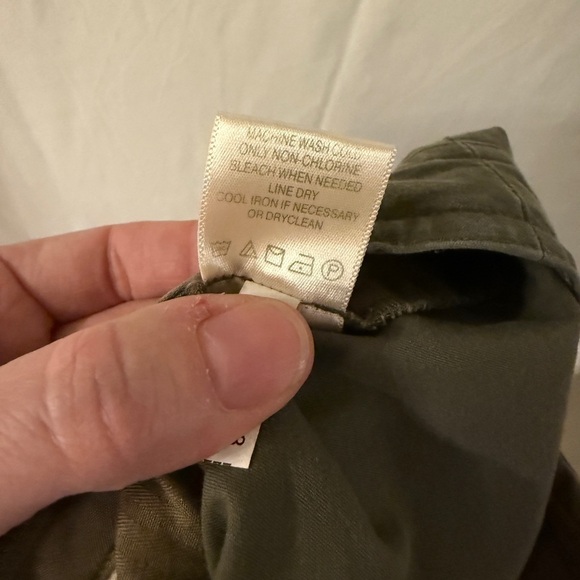 Tommy Bahama green Bermuda shorts size 8 - Picture 8 of 8